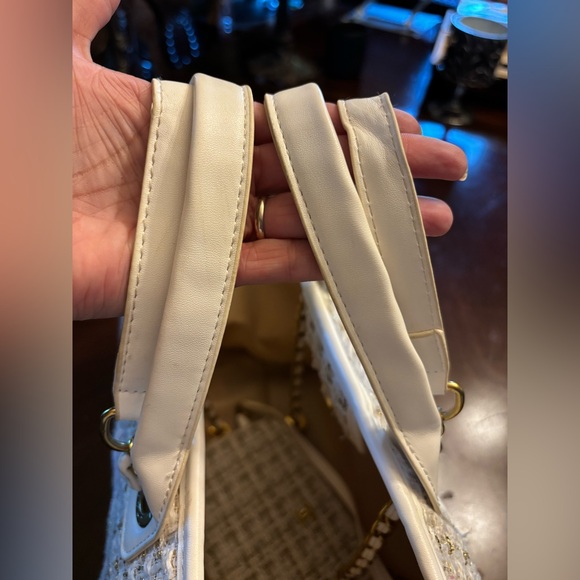 Designer inspired tweed handbag with attached zippered pouch - Picture 11 of 16